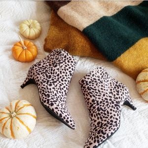 🆕️//The Riley// Leopard print kitty heel